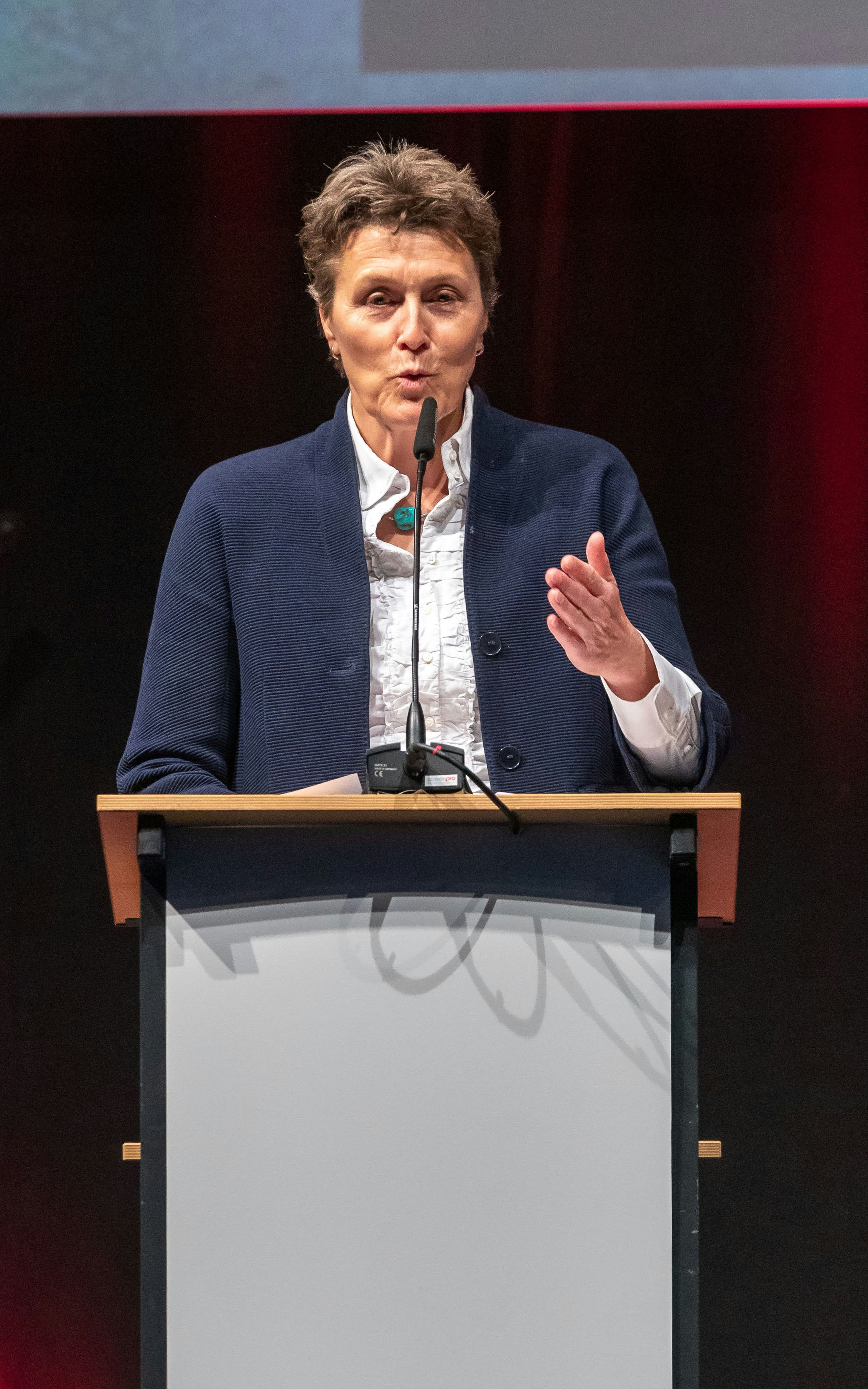 Sandra Felix, Stv. Direktorin BASPO, hilt die Hauptrede des Abends. Sie ermunterte die Absolventen ihren eigenen Weg zu wagen.
Foto: BASPO / Ueli Känzig