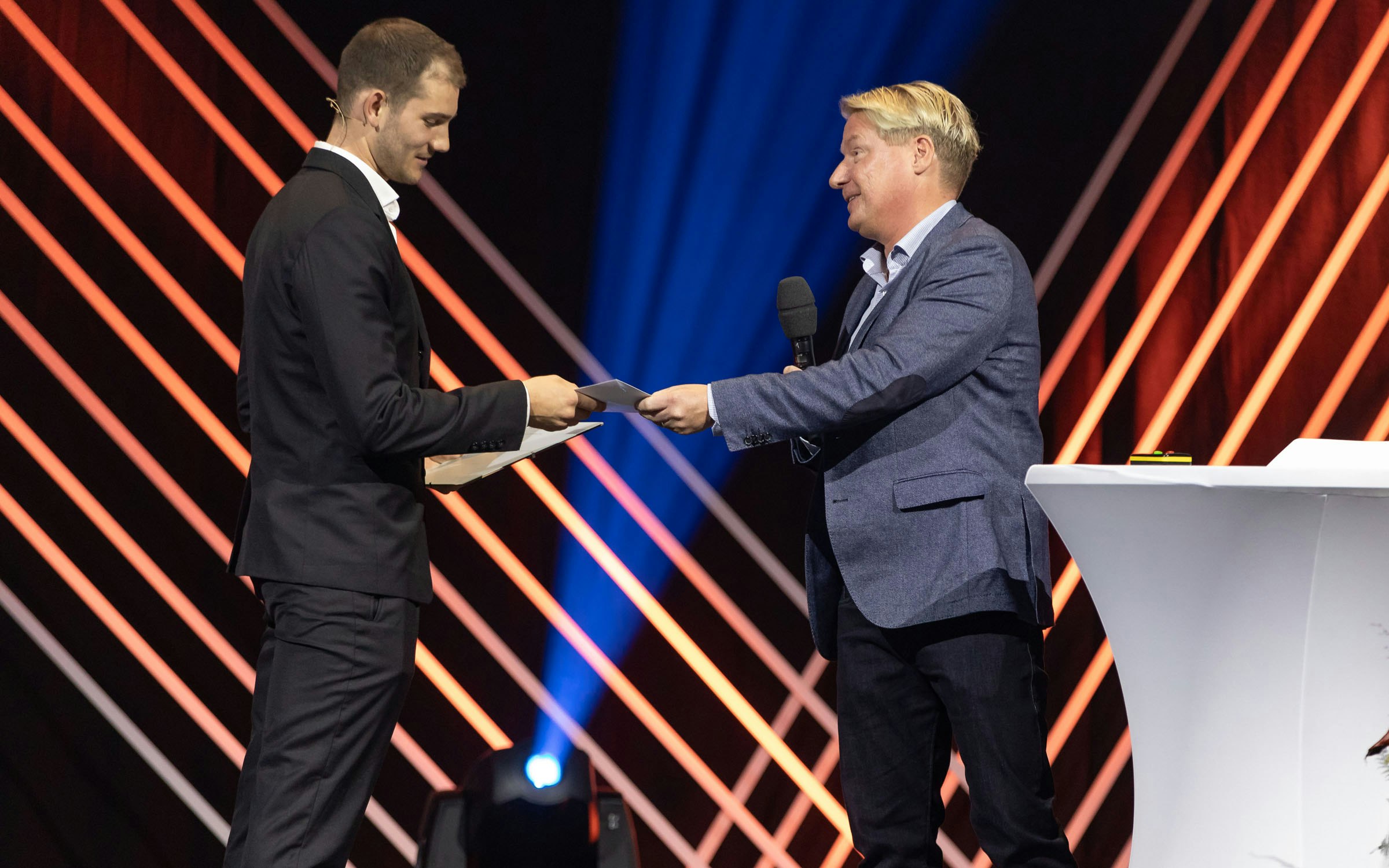Jon Wehrlin präsentierte die beste Masterarbeit von Dennis Lüdin
Foto: BASPO / Ueli Känzig