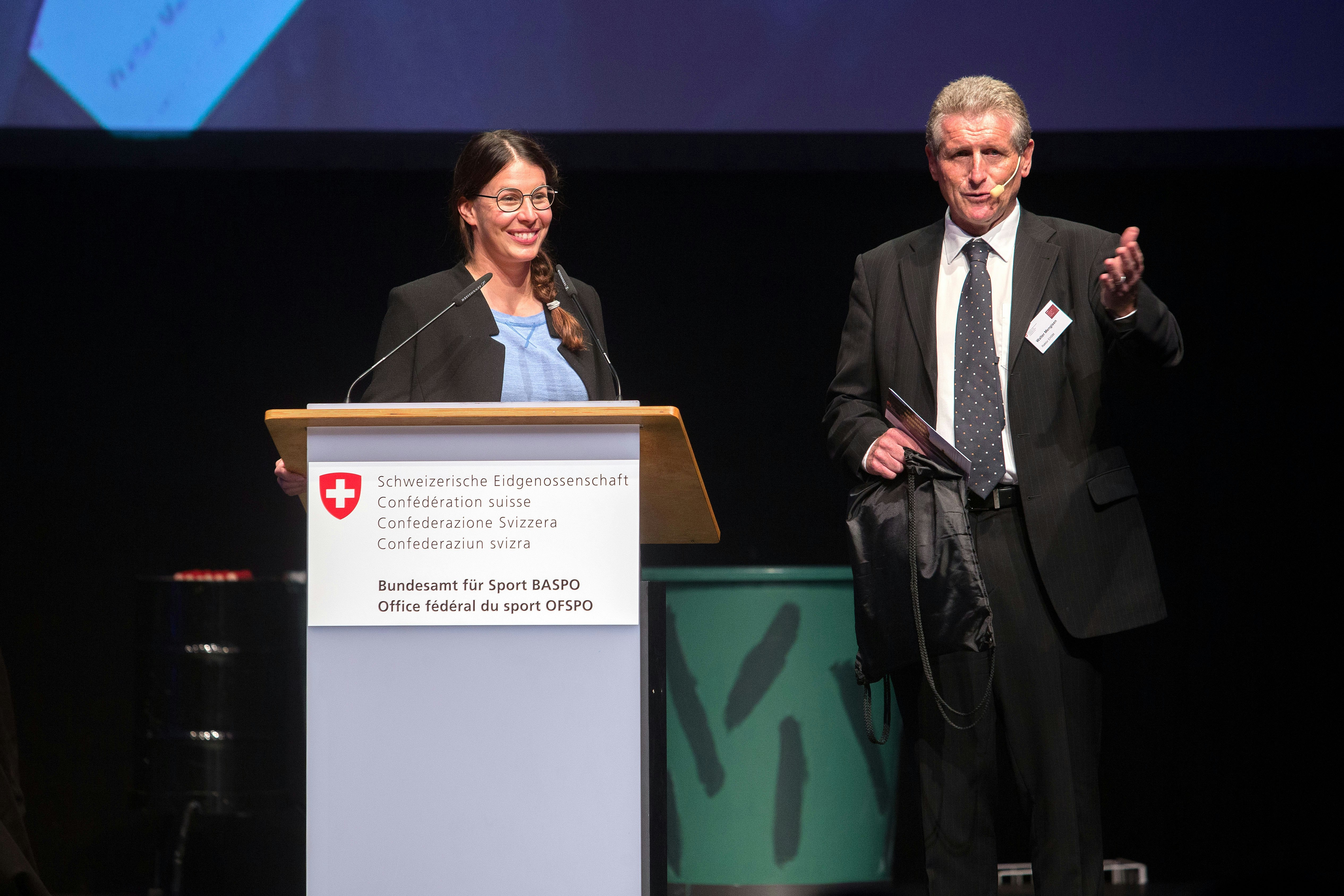 Dominique Gisin und Walter Mengisen bei der Diplomfeier.Foto: BASPO / Ueli Känzig